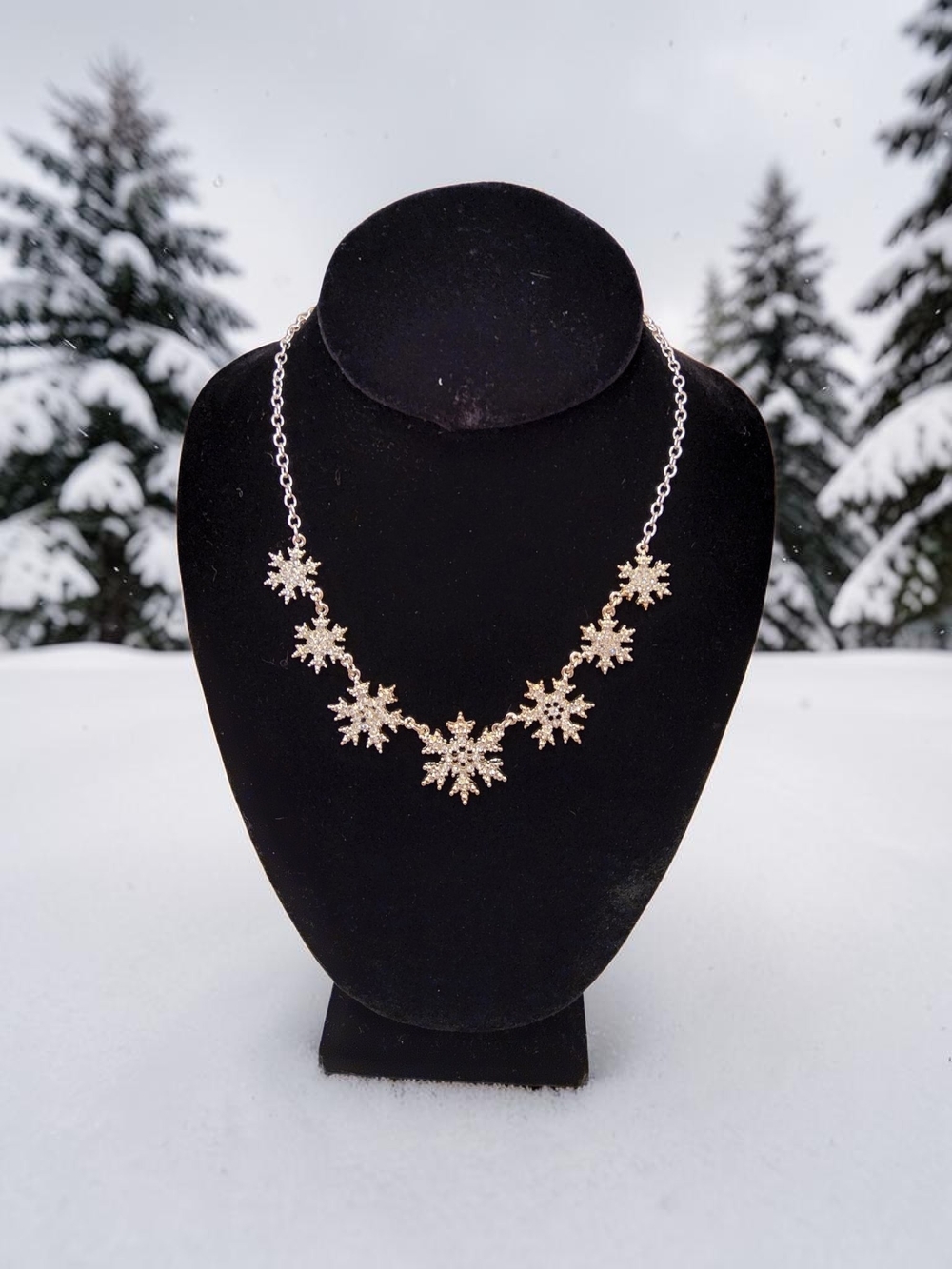 Gloria Vanderbilt Silver  Snowflake Necklace with Crystals